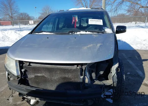 2012 Honda Odyssey Touring/Touring Elite z USA, uszkodzony, nr VIN 5FNRL5H99CB004570